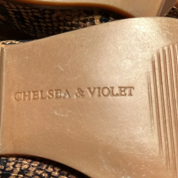 NWOT Leather Snakeskin Booties - Picture 9 of 10